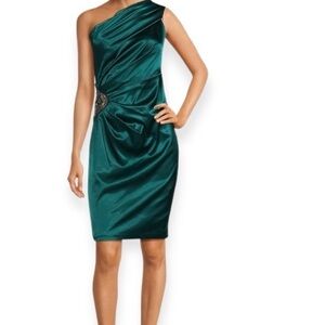 Eliza J One-Shoulder Green Dress size 2 cocktail party holiday Christmas